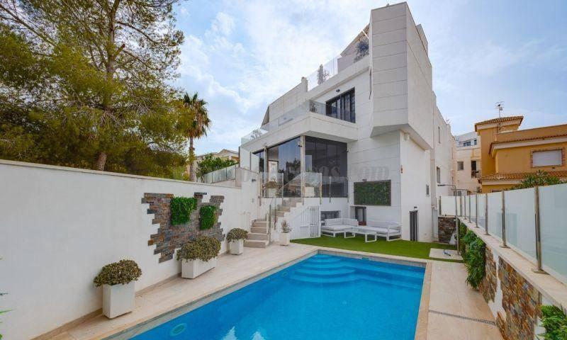 VILLA  EN ,