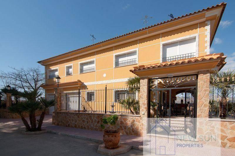 VILLA  EN ALICANTE,ORIHUELA