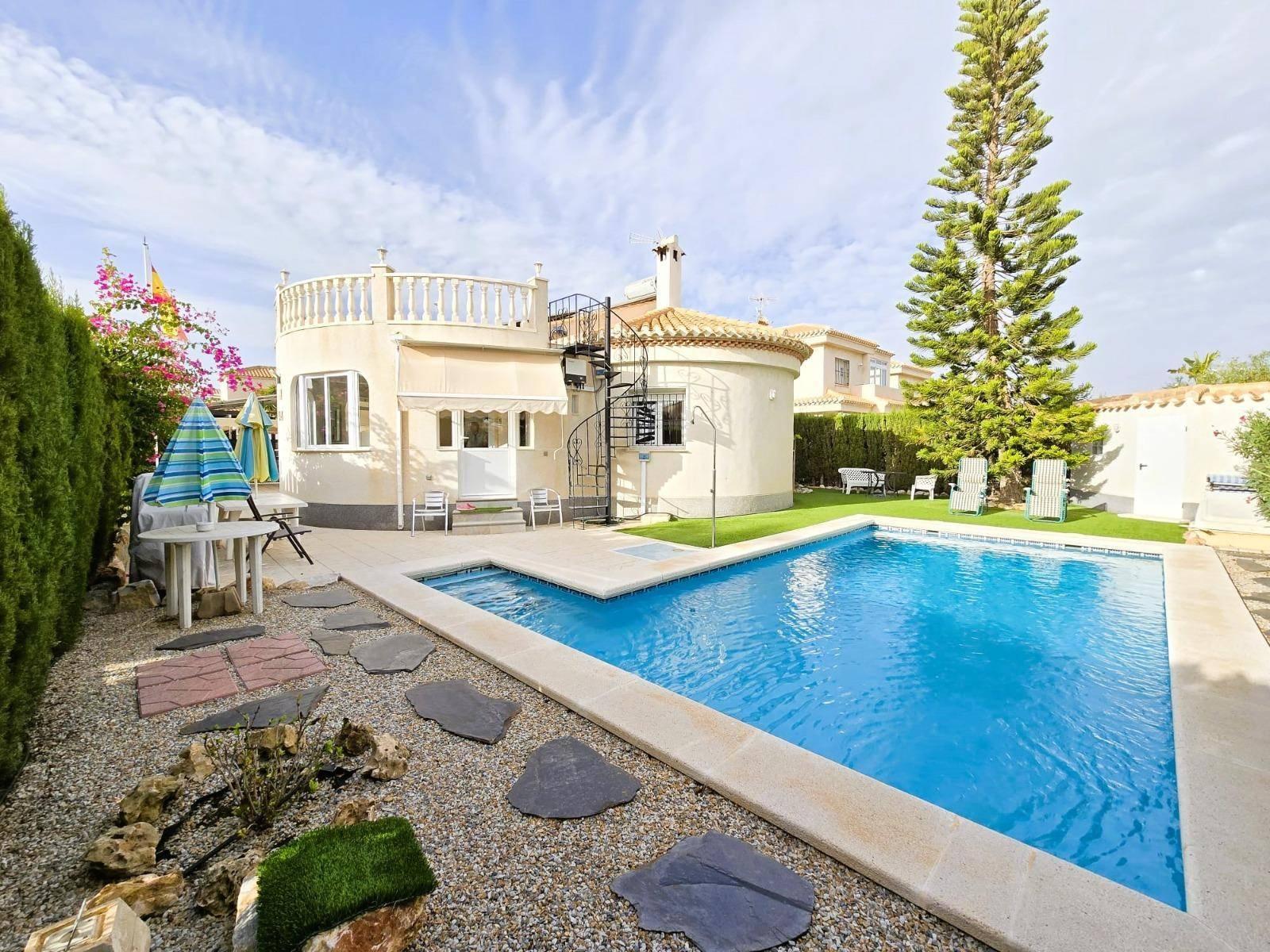 VILLA  EN ALICANTE,ORIHUELA COSTA