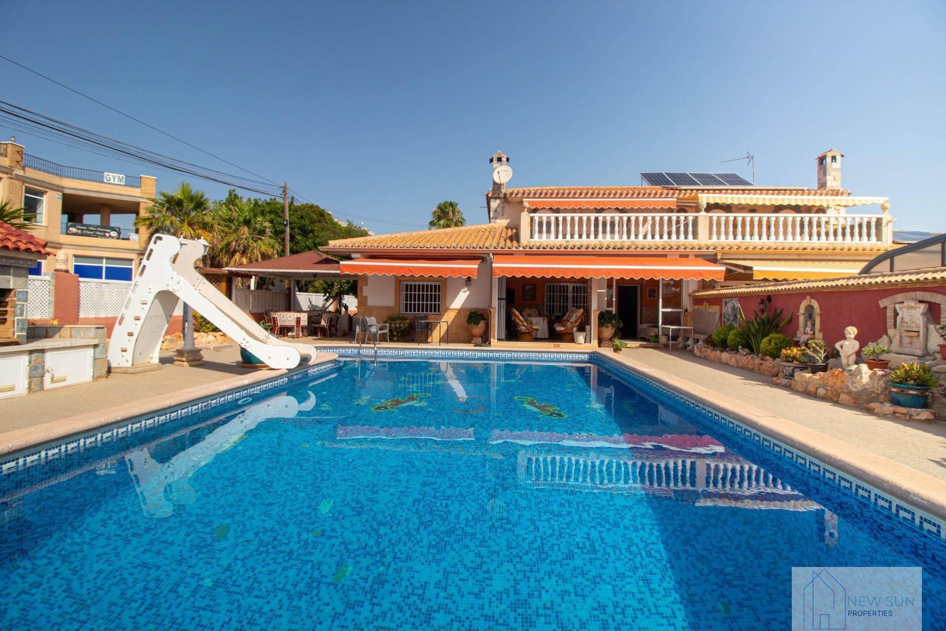 VILLA  EN ALICANTE,ORIHUELA COSTA