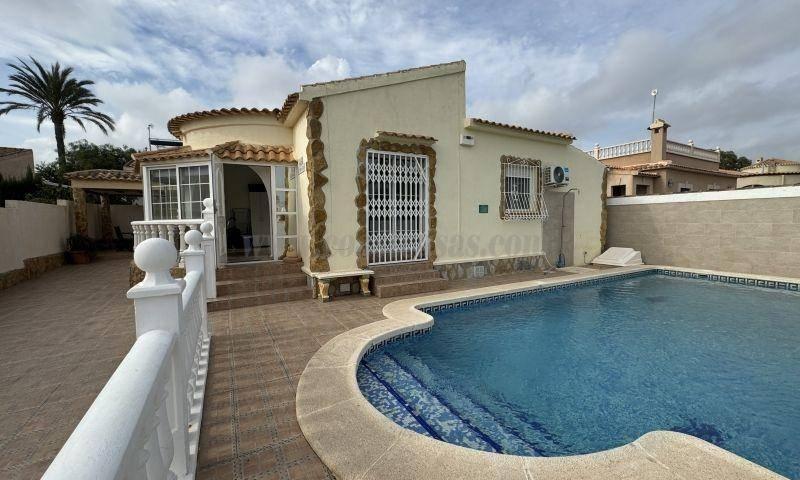 VILLA  EN ALICANTE,ORIHUELA COSTA
