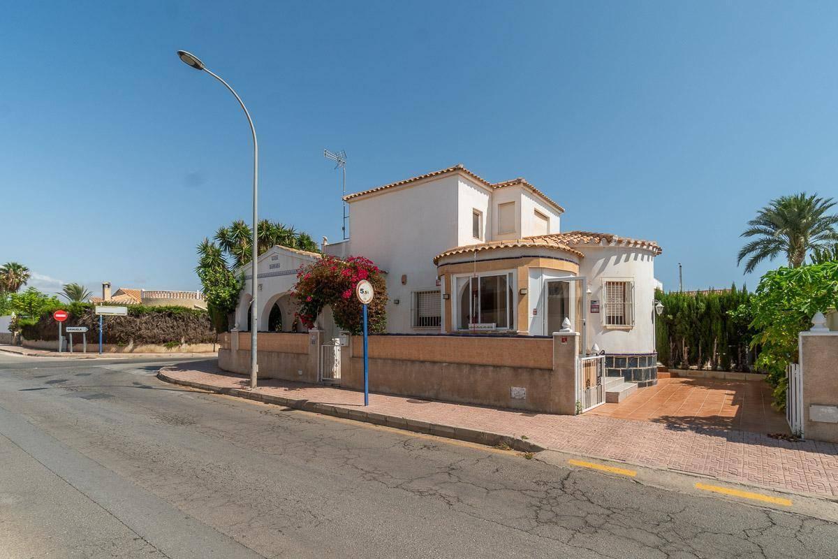 VILLA  EN ALICANTE,ORIHUELA COSTA