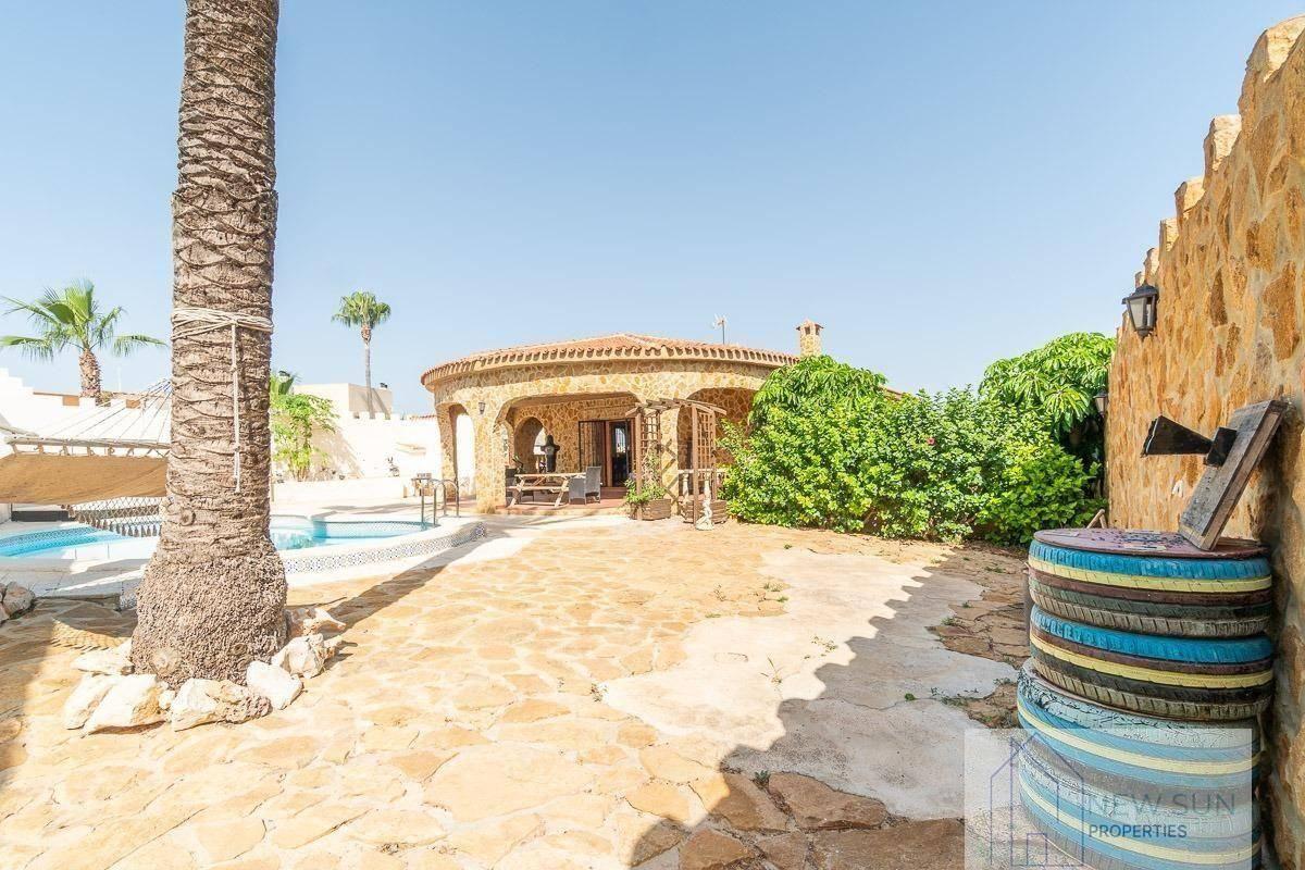 VILLA  EN ALICANTE,TORREVIEJA