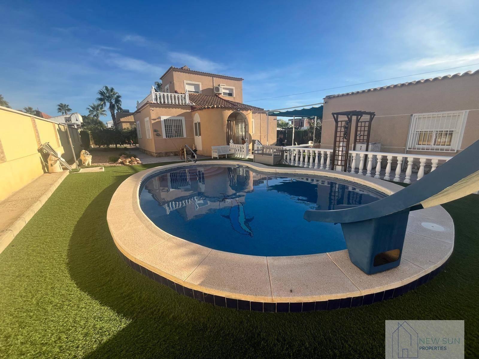 VILLA  EN ALICANTE,TORREVIEJA