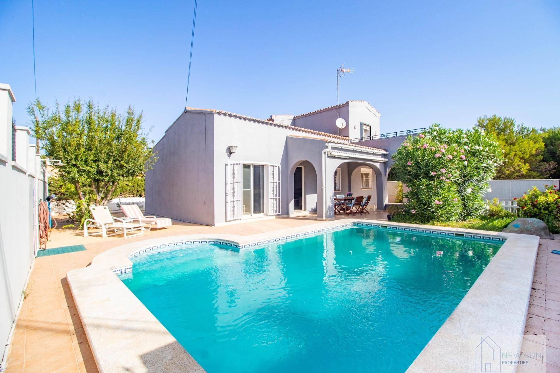 VILLA  EN ALICANTE,TORREVIEJA
