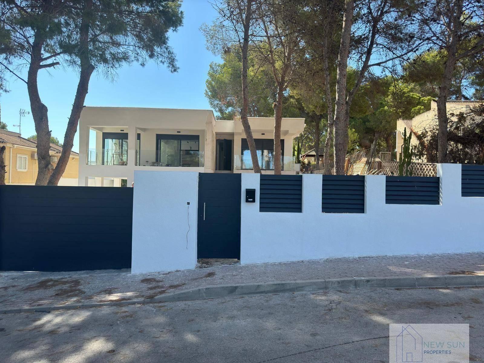 VILLA  EN ALICANTE,TORREVIEJA