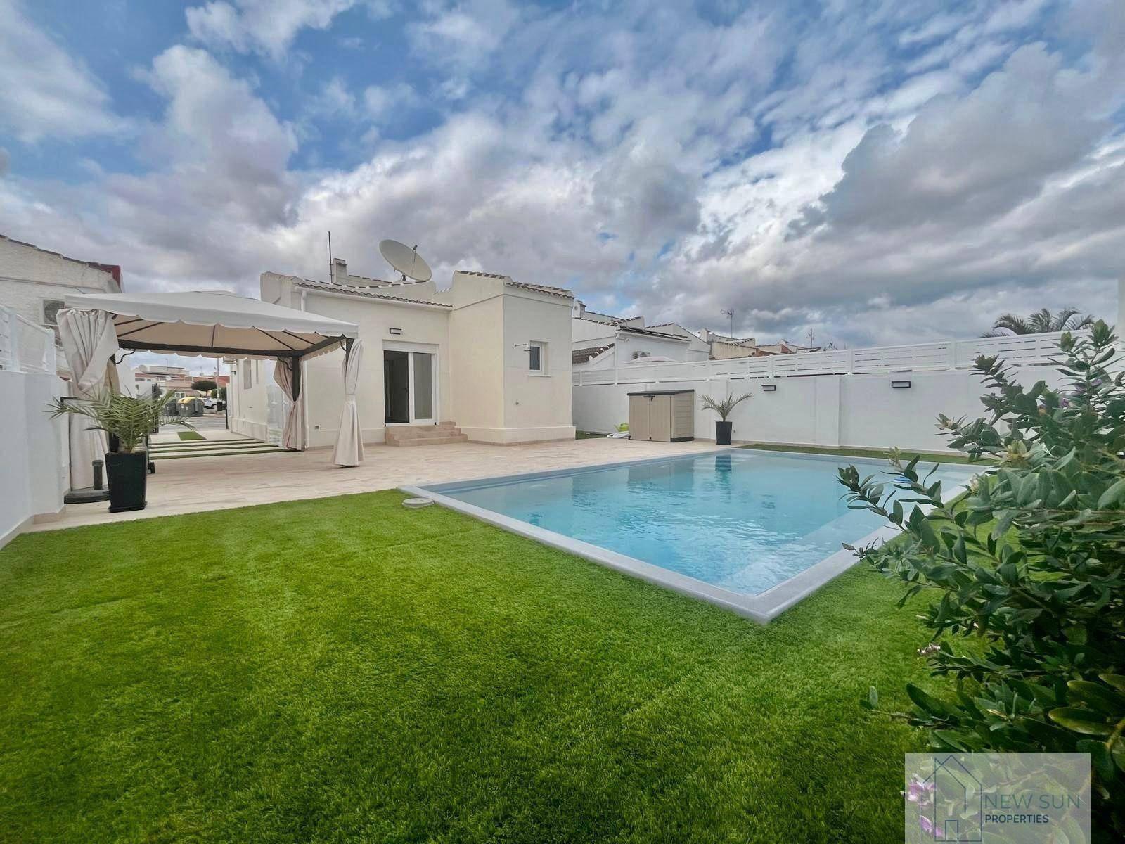 VILLA  EN ALICANTE,TORREVIEJA