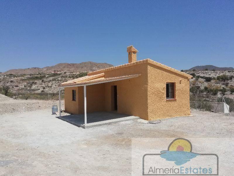 VILLA  EN ALMERíA,SOMONTíN